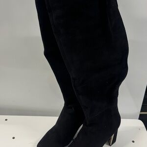 New Louis Vuitton over the knee boots suede 38.5 Italian size no box